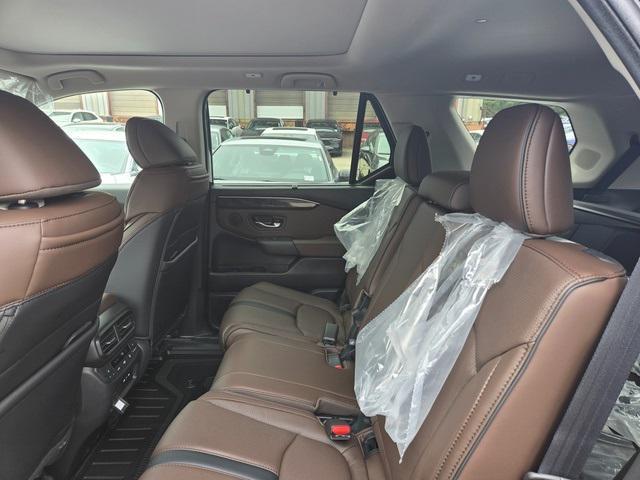 new 2025 Honda Pilot car, priced at $55,260