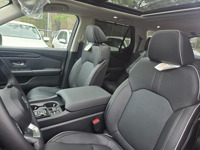 new 2025 Honda Pilot car, priced at $55,260