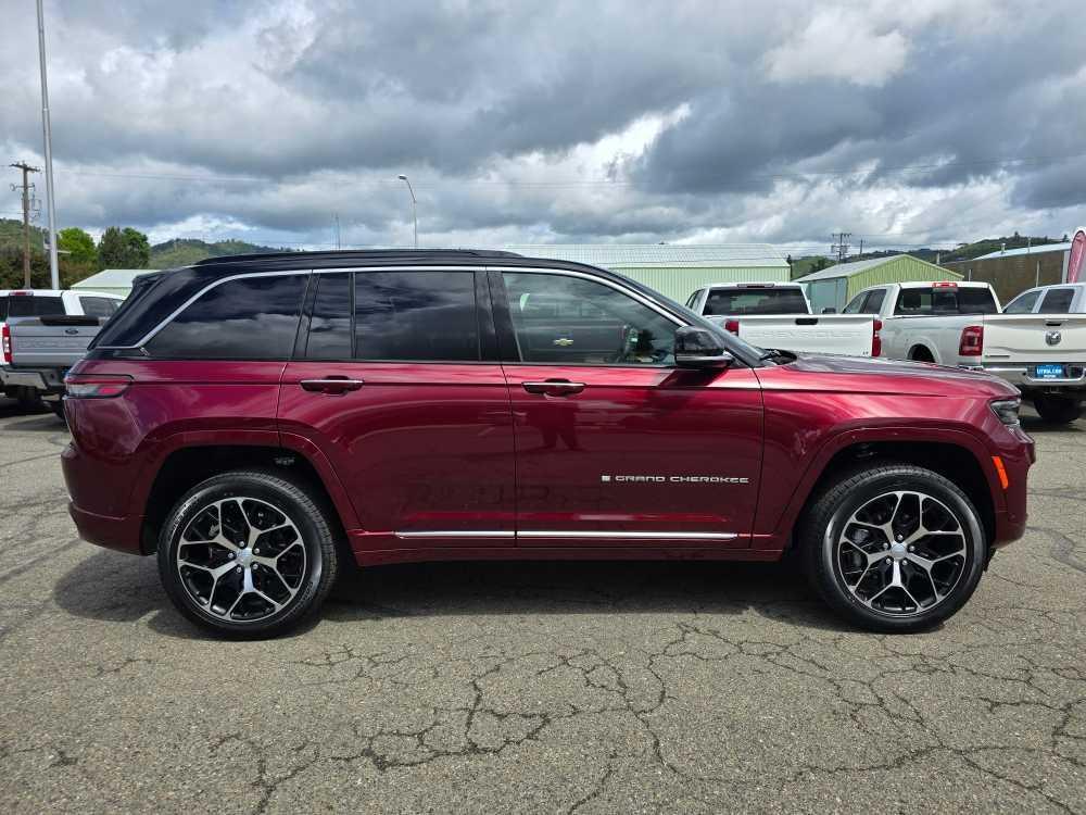 new 2025 Jeep Grand Cherokee car, priced at $60,495