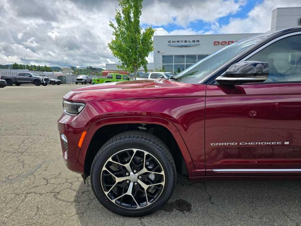 new 2025 Jeep Grand Cherokee car, priced at $60,495