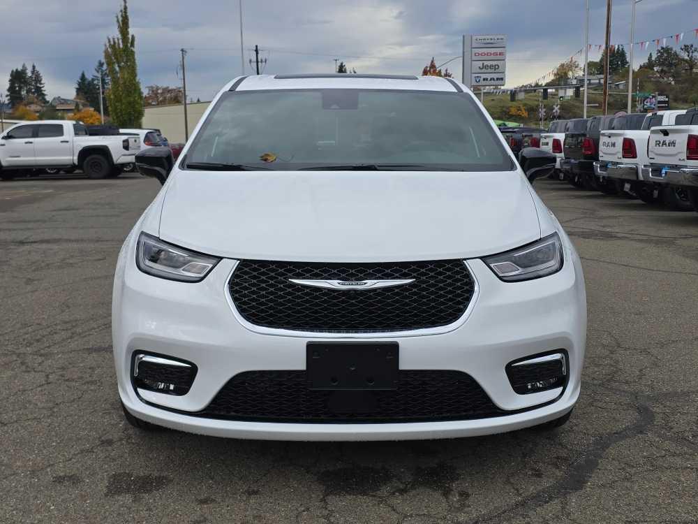 new 2026 Chrysler Pacifica car, priced at $47,995