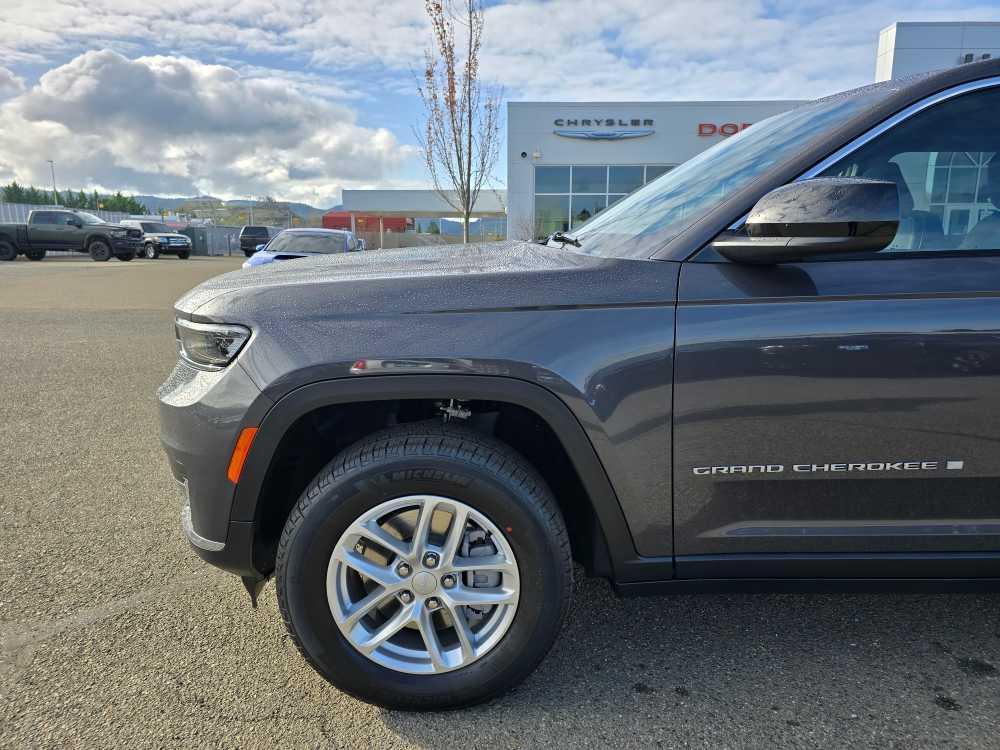 new 2025 Jeep Grand Cherokee L car, priced at $39,995