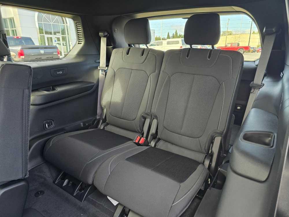 new 2025 Jeep Grand Cherokee L car, priced at $39,995