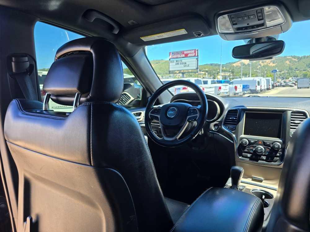 used 2017 Jeep Grand Cherokee car, priced at $15,495