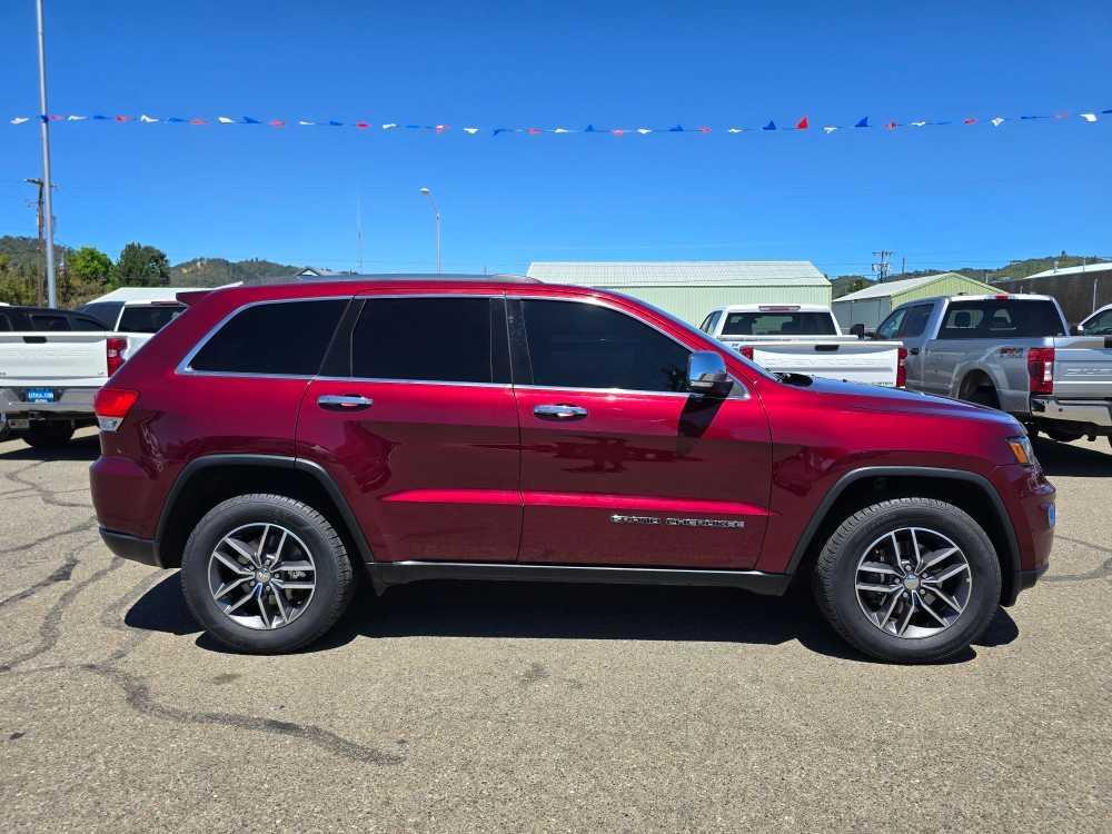 used 2017 Jeep Grand Cherokee car, priced at $15,495