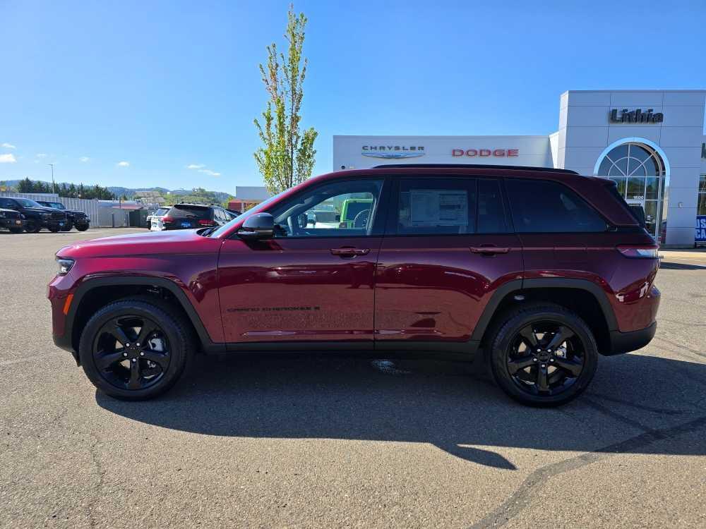 new 2025 Jeep Grand Cherokee car, priced at $46,995