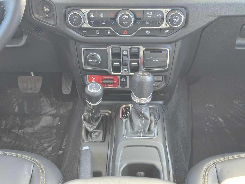 new 2025 Jeep Wrangler car, priced at $55,495