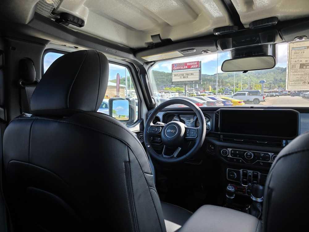 new 2025 Jeep Wrangler car, priced at $55,495
