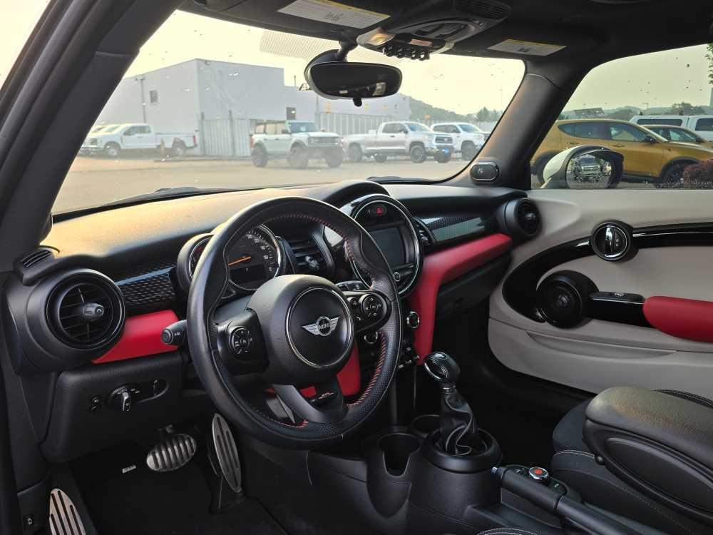 used 2018 MINI Hardtop car, priced at $18,995
