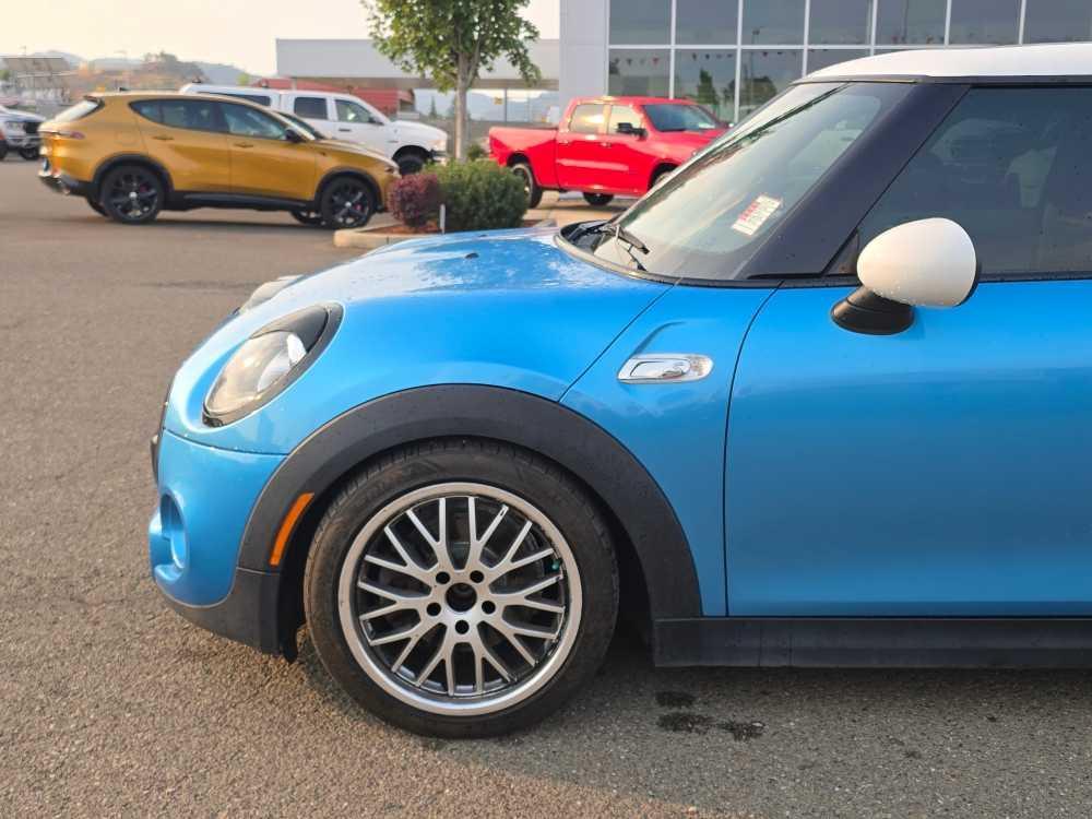 used 2018 MINI Hardtop car, priced at $18,995