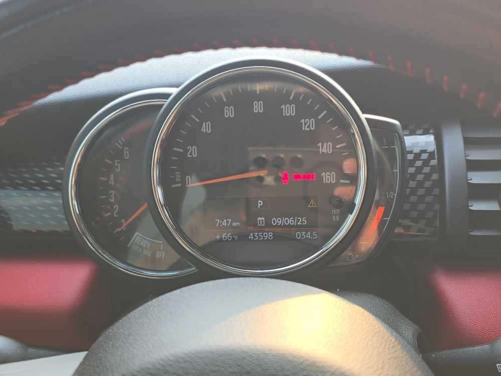used 2018 MINI Hardtop car, priced at $18,995