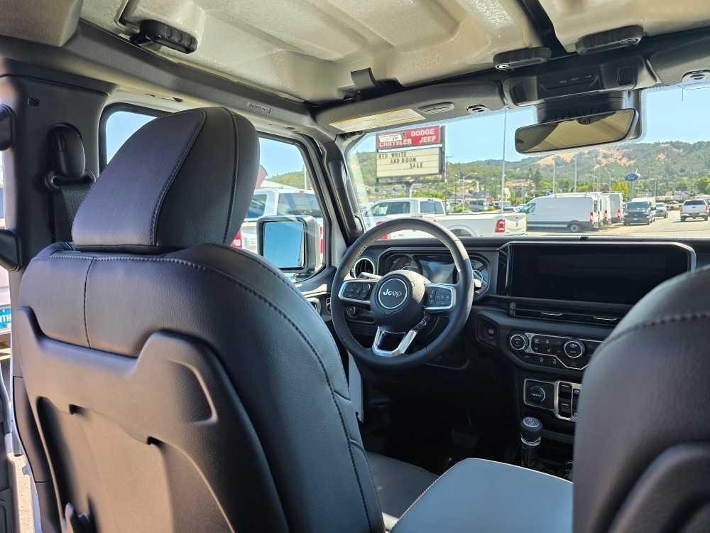 new 2025 Jeep Wrangler car, priced at $49,995