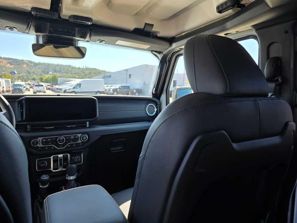 new 2025 Jeep Wrangler car, priced at $49,995