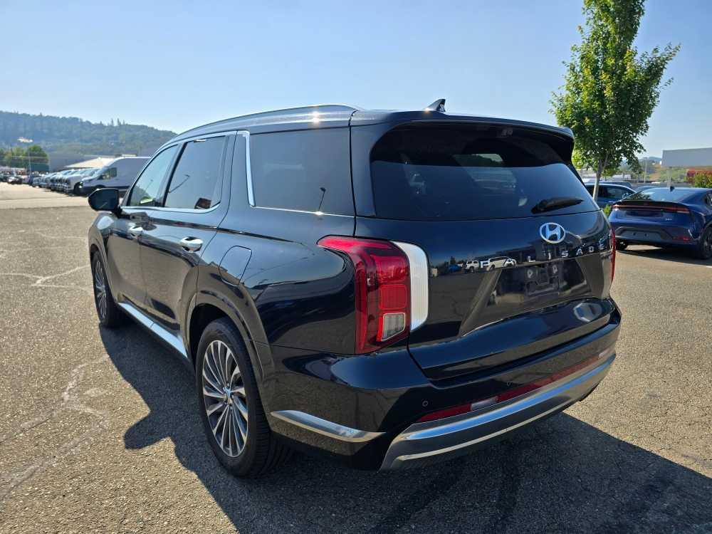 used 2024 Hyundai Palisade car, priced at $42,995