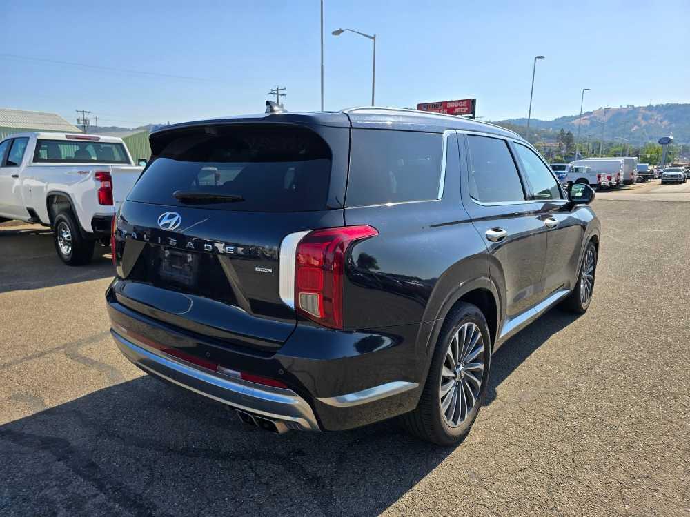 used 2024 Hyundai Palisade car, priced at $42,995