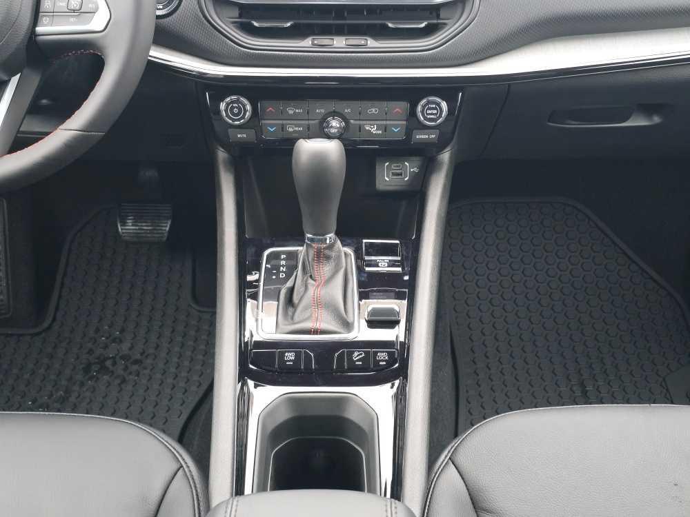 new 2026 Jeep Compass car, priced at $35,995