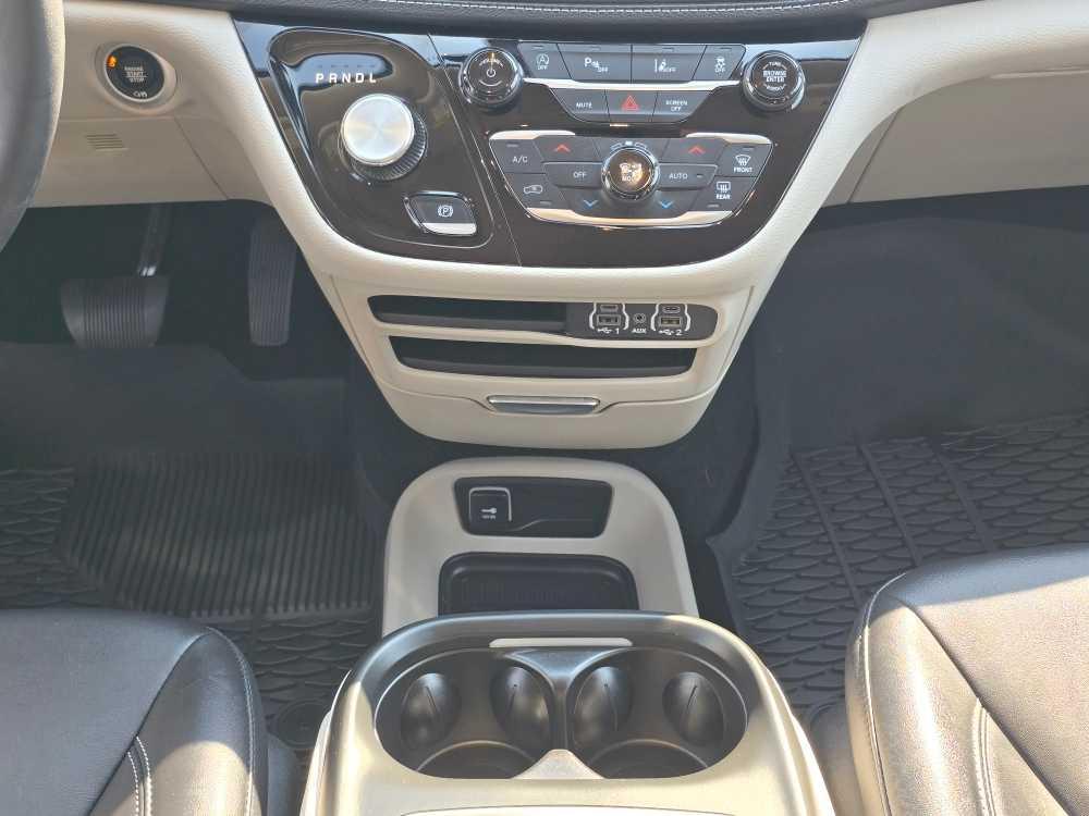 used 2024 Chrysler Pacifica car, priced at $37,495
