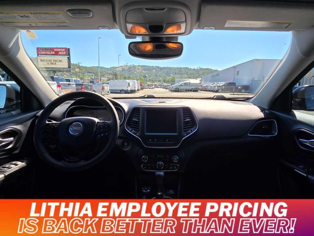 used 2023 Jeep Cherokee car, priced at $32,995