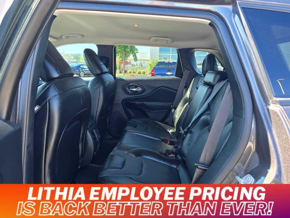 used 2023 Jeep Cherokee car, priced at $32,995