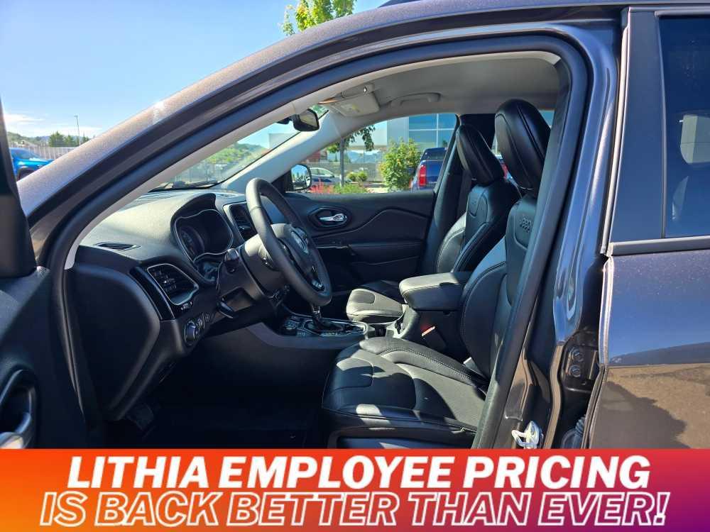 used 2023 Jeep Cherokee car, priced at $32,995