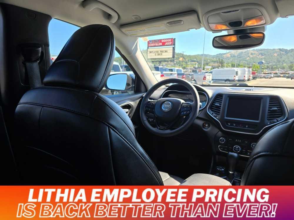 used 2023 Jeep Cherokee car, priced at $32,995