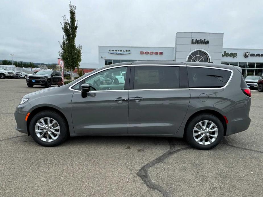 new 2024 Chrysler Pacifica car, priced at $42,995