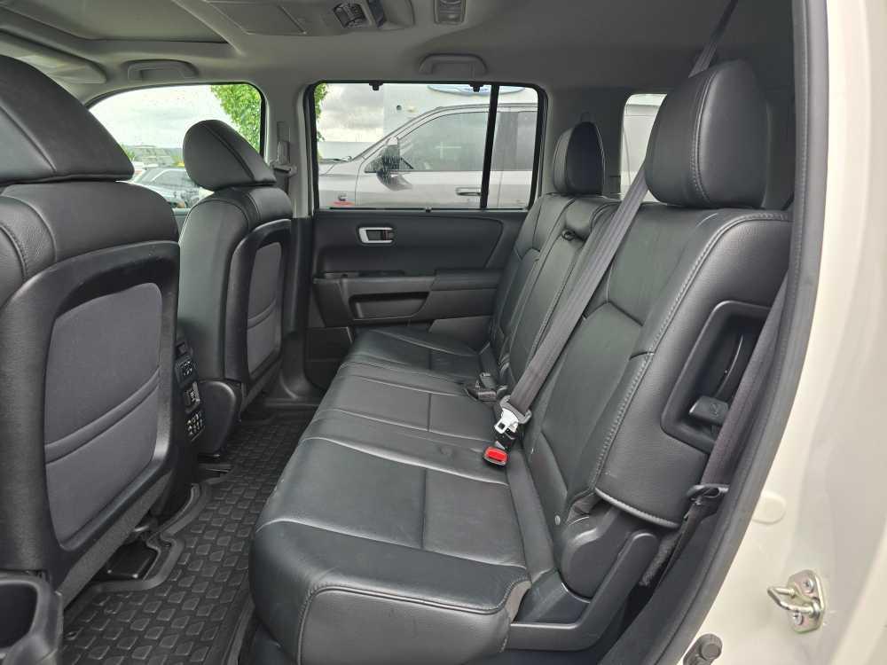 used 2015 Honda Pilot car, priced at $15,995
