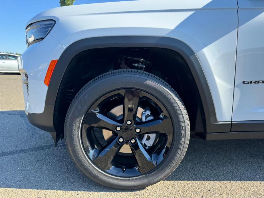 new 2024 Jeep Grand Cherokee car, priced at $38,495