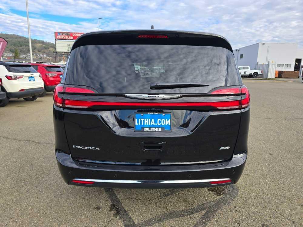 new 2025 Chrysler Pacifica car, priced at $43,995