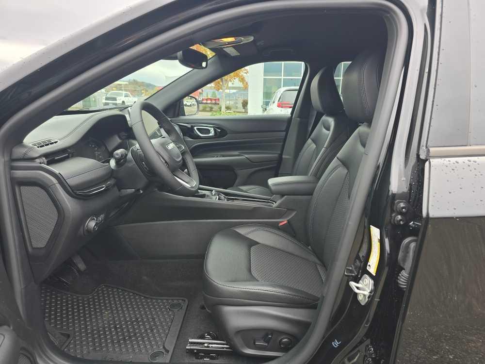 new 2026 Jeep Compass car, priced at $32,035