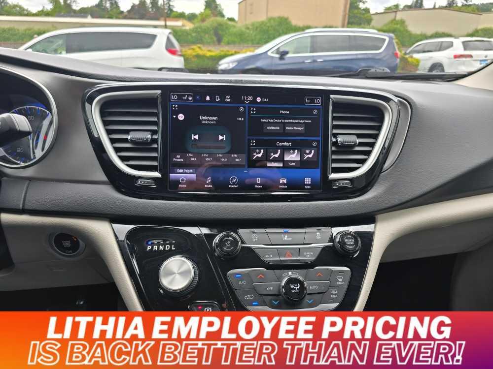 used 2022 Chrysler Pacifica car, priced at $24,995