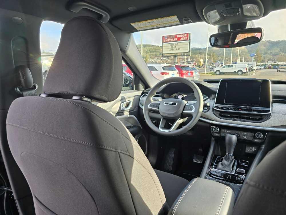 new 2025 Jeep Compass car, priced at $25,995