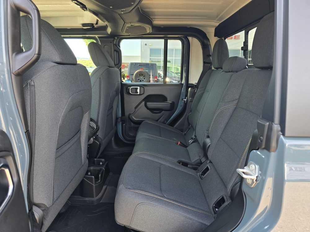 new 2025 Jeep Gladiator car, priced at $46,995