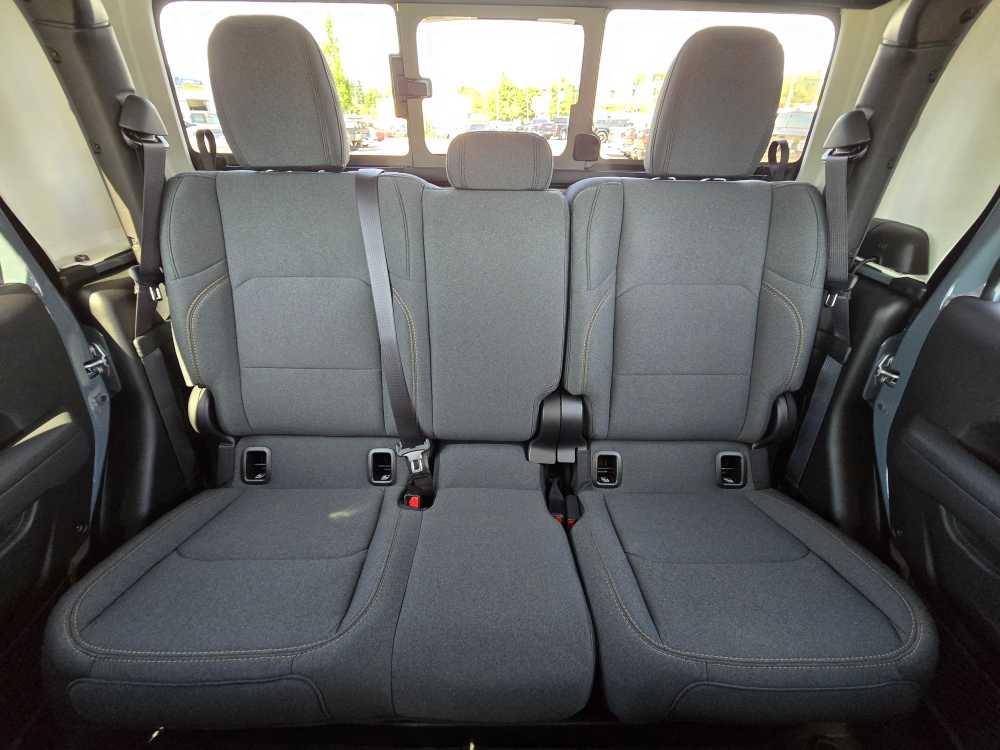 new 2025 Jeep Gladiator car, priced at $46,995