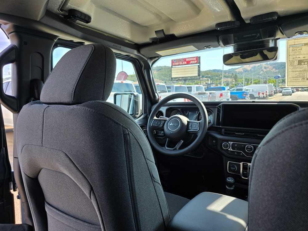 new 2025 Jeep Gladiator car, priced at $46,995