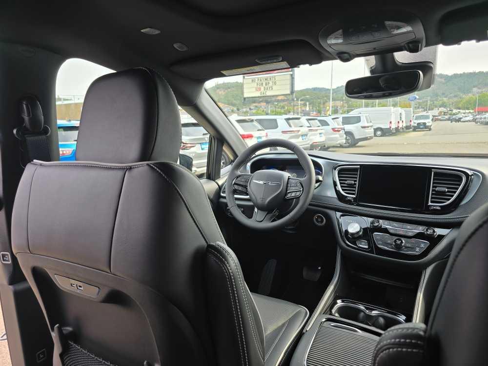 new 2026 Chrysler Pacifica car, priced at $45,495