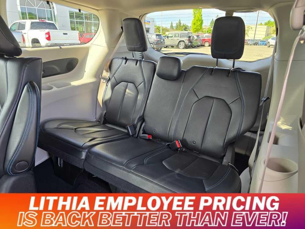 used 2021 Chrysler Pacifica Hybrid car, priced at $23,995
