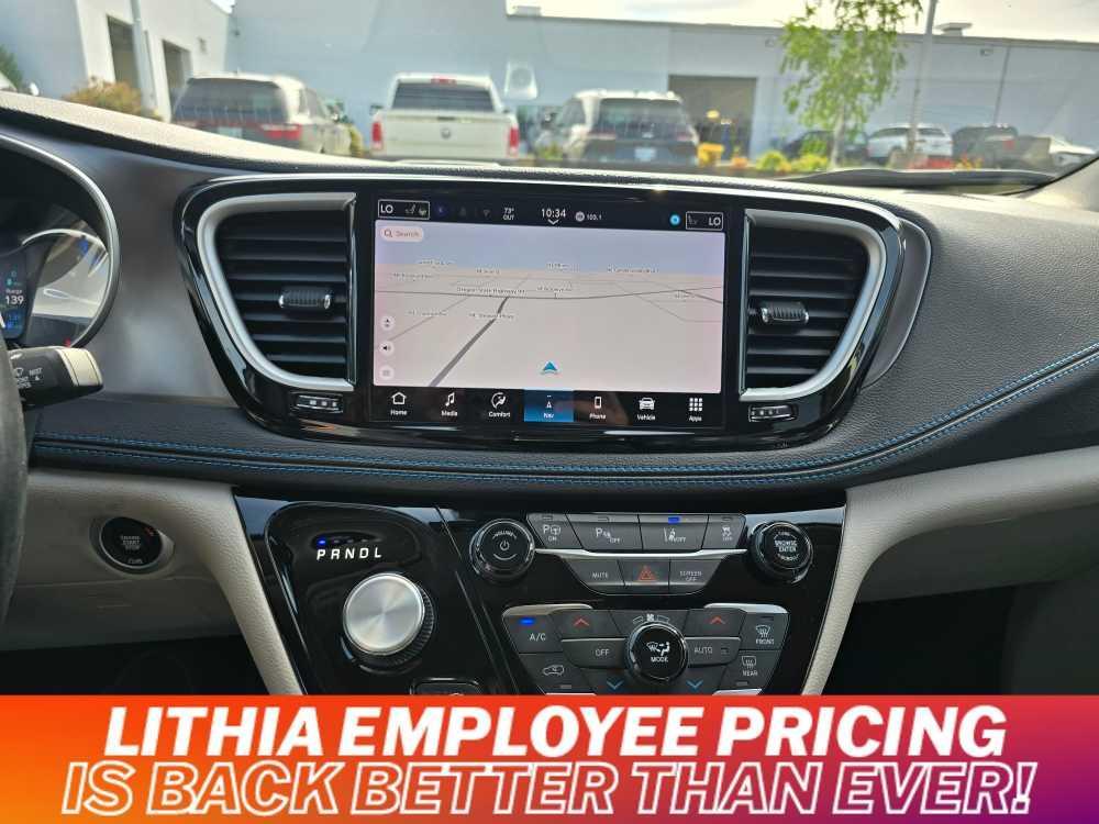 used 2021 Chrysler Pacifica Hybrid car, priced at $23,995
