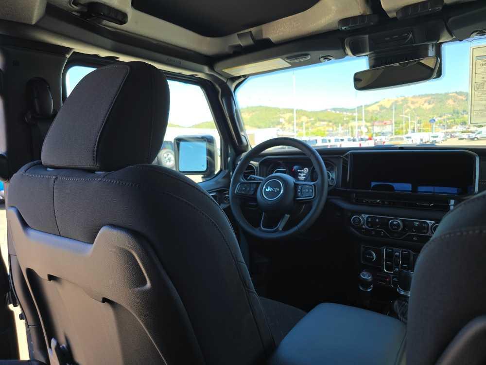 new 2025 Jeep Gladiator car, priced at $49,995