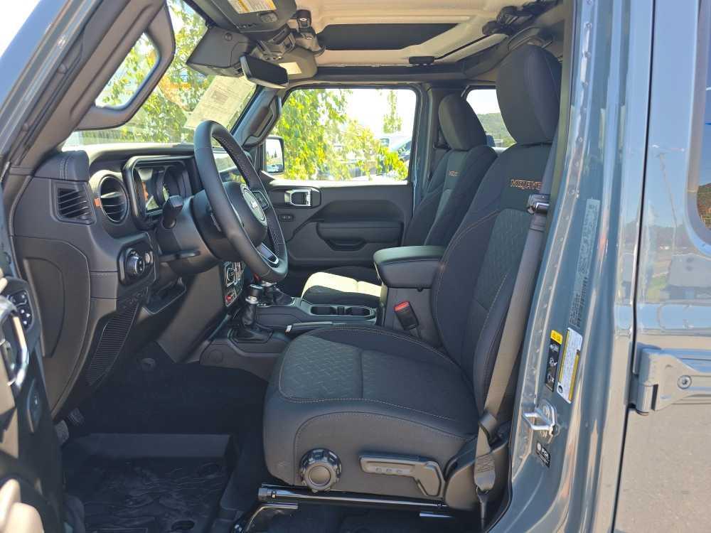 new 2025 Jeep Gladiator car, priced at $49,995