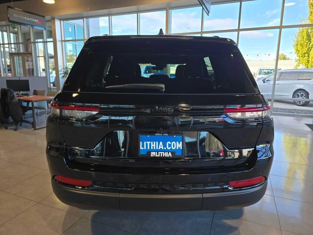 new 2025 Jeep Grand Cherokee car, priced at $44,995