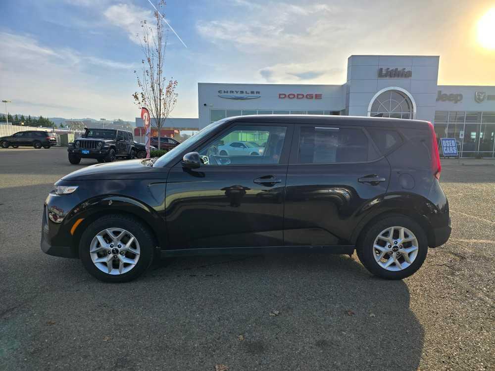 used 2022 Kia Soul car, priced at $14,495