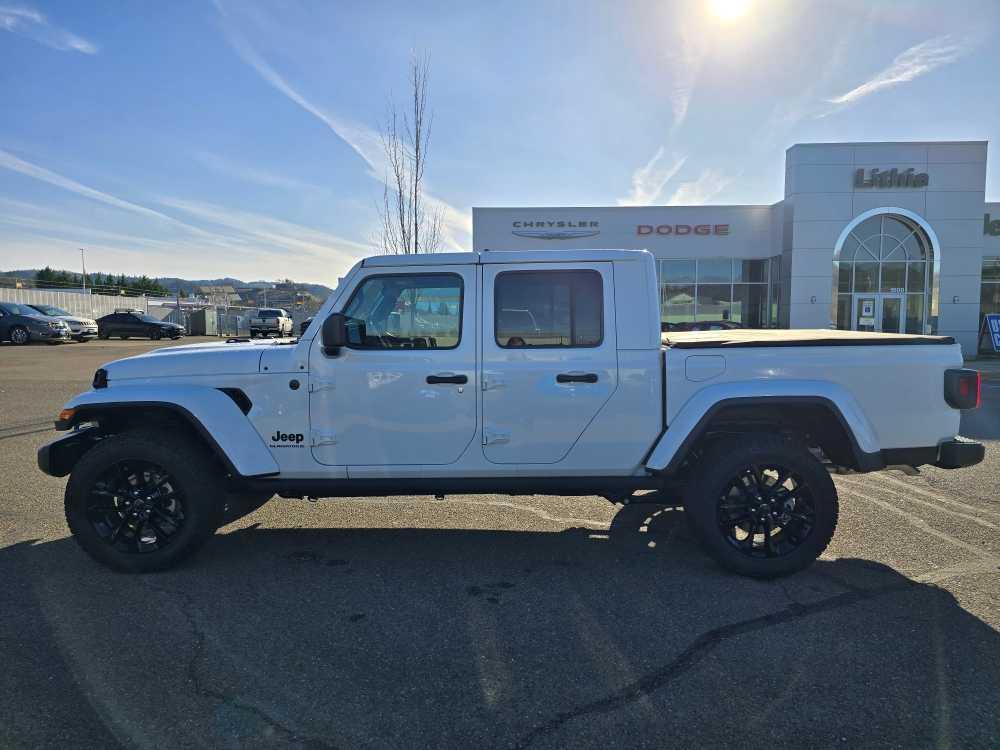 new 2025 Jeep Gladiator car, priced at $39,995