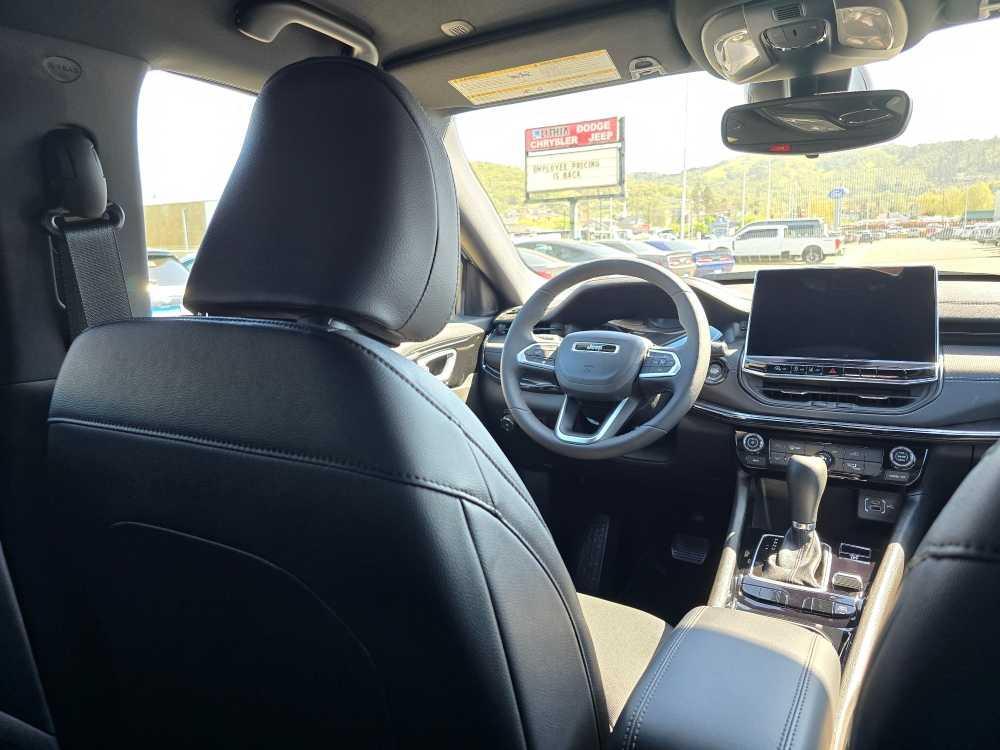 new 2025 Jeep Compass car, priced at $27,995
