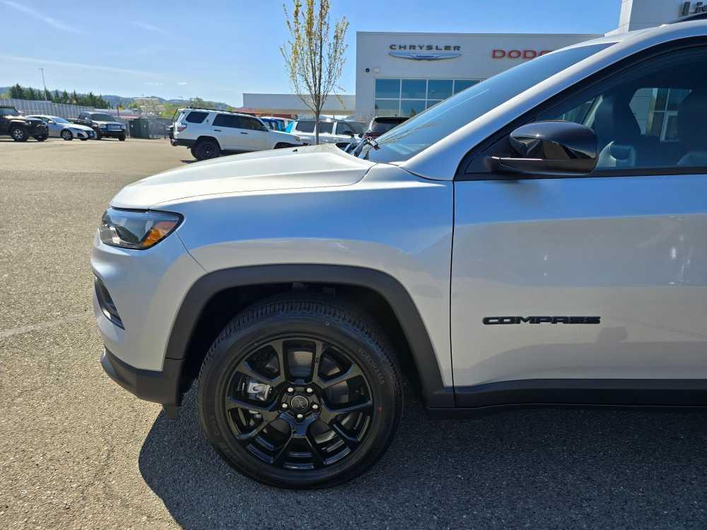 new 2025 Jeep Compass car, priced at $27,995