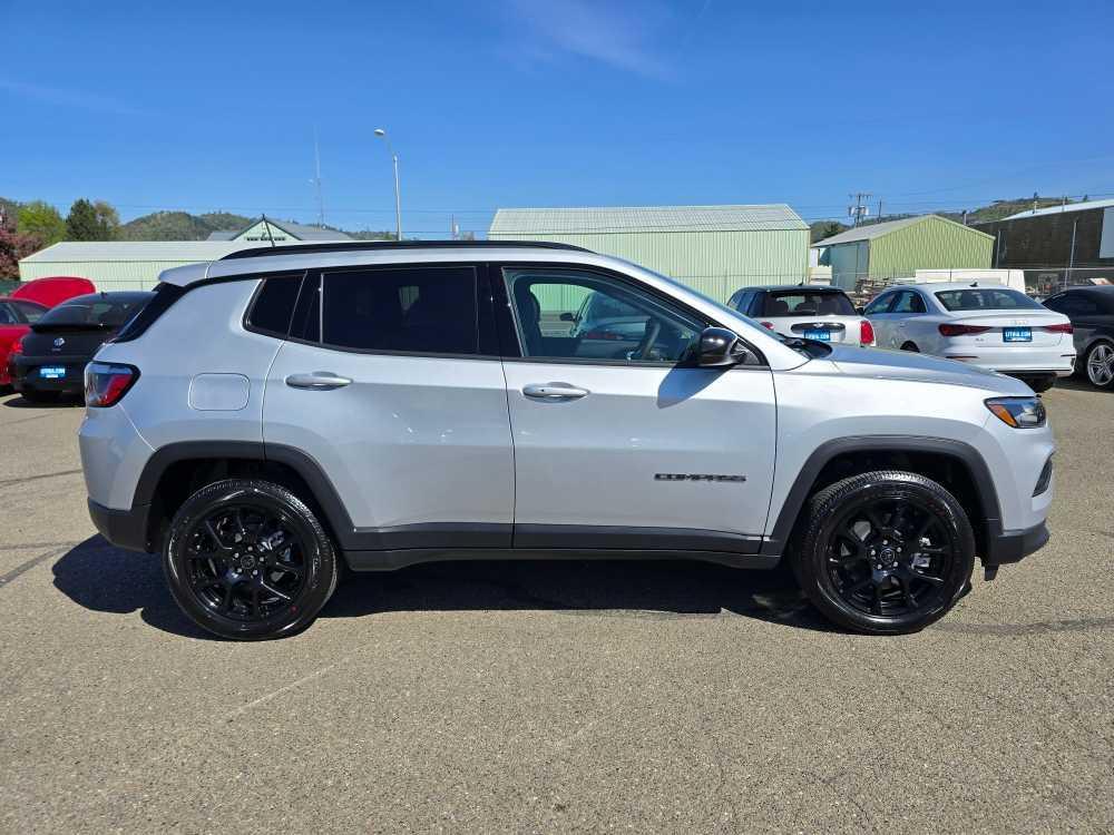 new 2025 Jeep Compass car, priced at $27,995