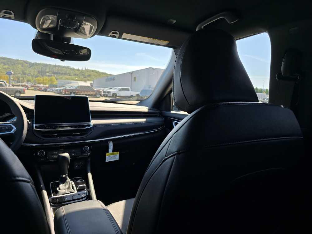 new 2025 Jeep Compass car, priced at $27,995