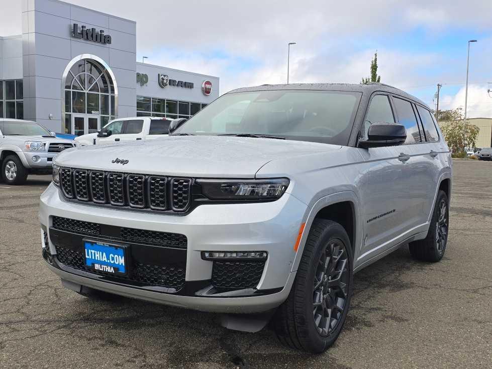 new 2025 Jeep Grand Cherokee L car, priced at $60,995