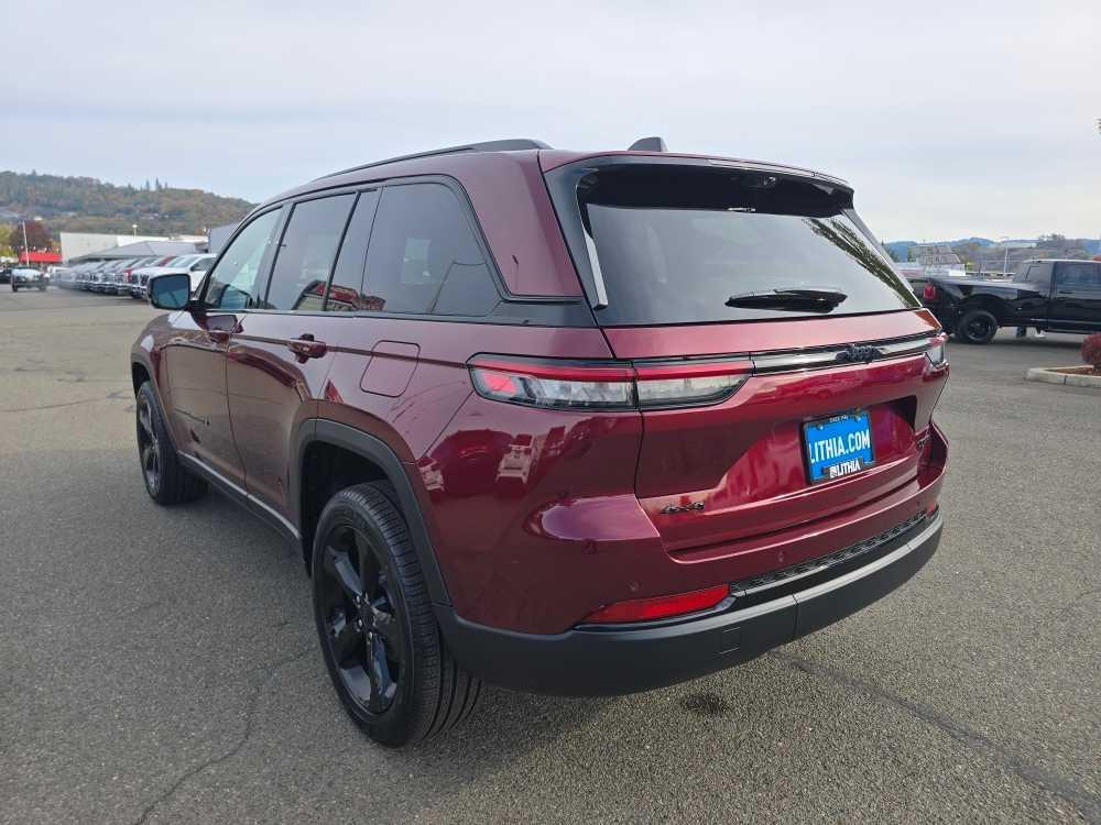 new 2025 Jeep Grand Cherokee car, priced at $51,995