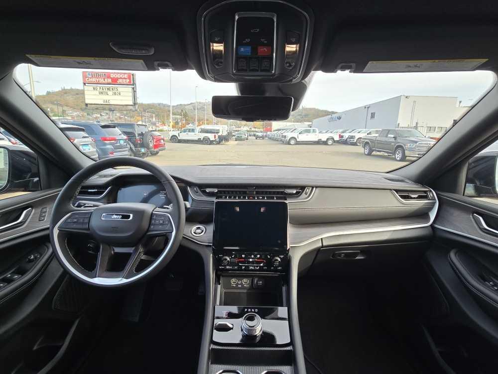 new 2025 Jeep Grand Cherokee car, priced at $51,995
